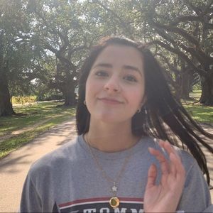 Meet your Posher, Anna